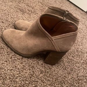 SIZE 6.5 WOMENS LUCKY BRAND BOOTIES